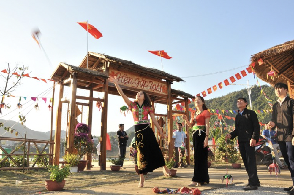 Trải Nghiệm Tham Gia Trò Chơi Dân Gian