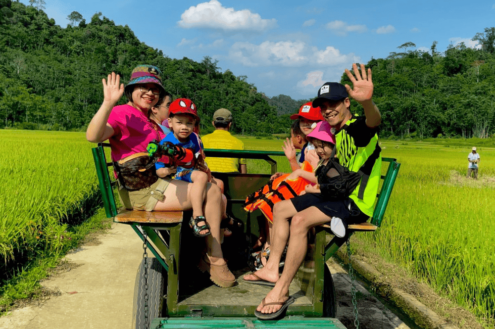 Sơn Thuỷ Chiềng Yên: Thung Lũng Bướt, Mó Nóng Bò Ấm, Thác Tạt Nàng Sơn Thuỷ Chiềng Yên: Thung Lũng Bướt, Mó Nóng Bò Ấm, Thác Tạt Nàng