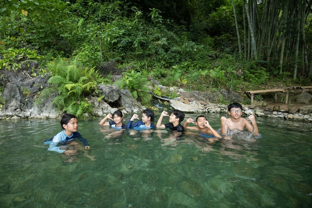 BƯỚTOPIA: Tour Du Lịch Tiếng Anh Gắn Liền Với Thiên Nhiên Và Trải Nghiệm Văn Hóa Dân Tộc BƯỚTOPIA: Tour Du Lịch Tiếng Anh Gắn Liền Với Thiên Nhiên Và Trải Nghiệm Văn Hóa Dân Tộc